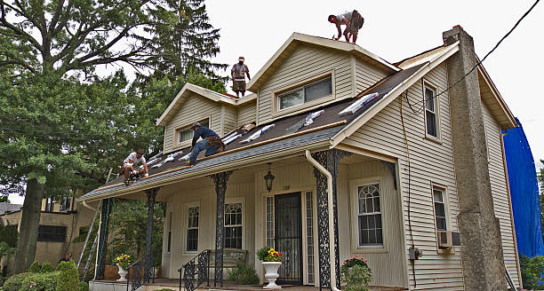 Best Roof Repair Services  in Combined Locks, WI