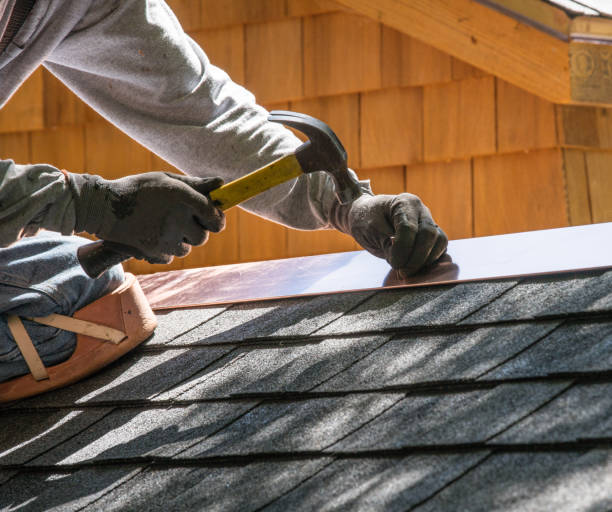 Best Best Roofing Contractors  in Combined Locks, WI
